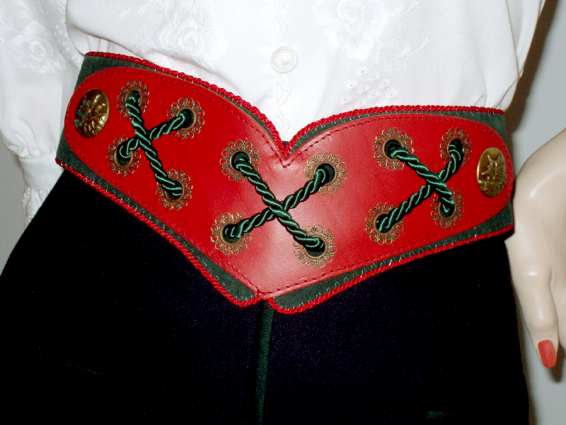 Trachtengürtel Leder mit Schnürung  Grün-Rot  (C)